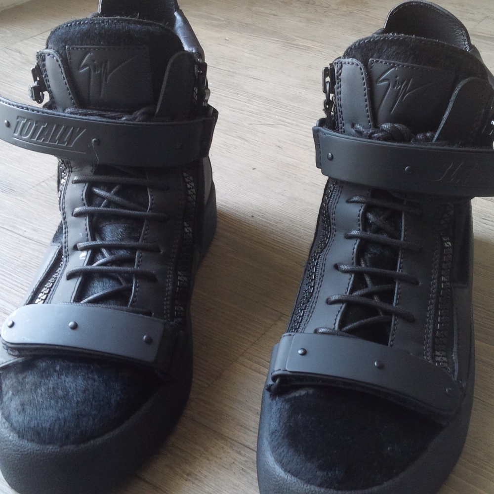 Giuseppe Zanotti Double-Strap Calf-Hair